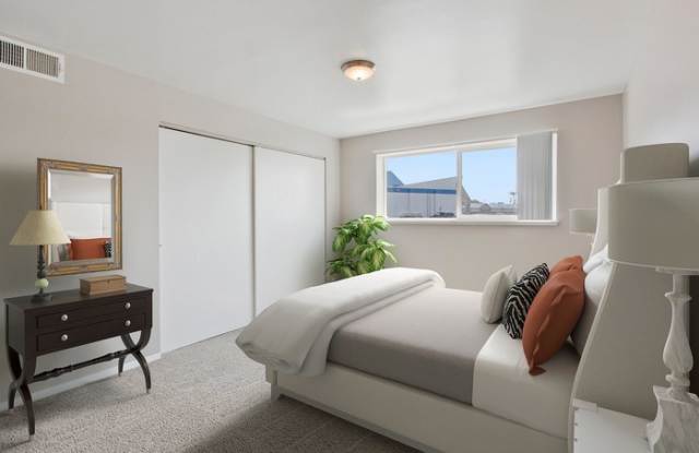 142 E Del Mar Circle Gallery 3