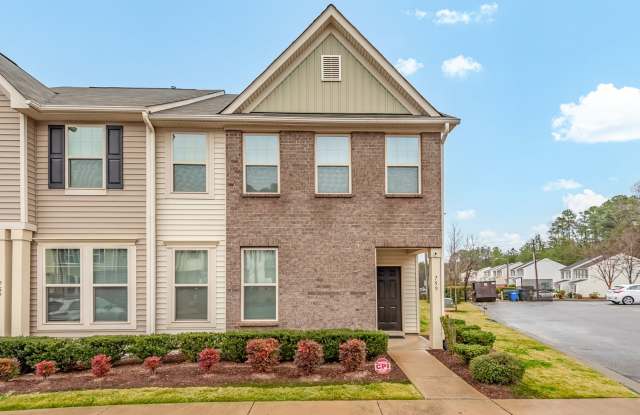 Beautiful 4BR, 2.5BA End Unit Townhome in East Raleigh - Available Now! photos photos