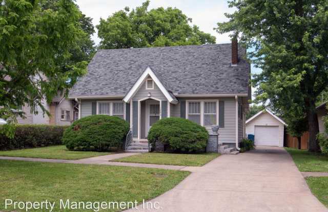 1206 W 4th - 1206 West 4th Street, Coffeyville, KS 67337