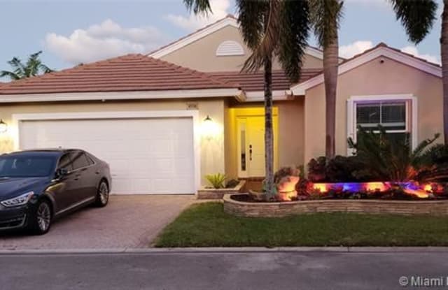4938 SW 33rd Ave  #4938 - 4938 North Park Road, Hollywood, FL 33021