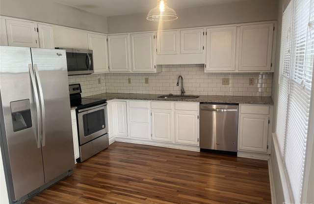 2452 Lynbridge Drive Gallery 2