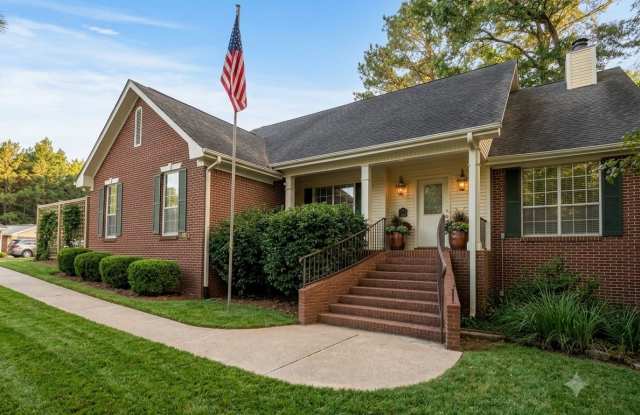 26 Creekside Gallery 3