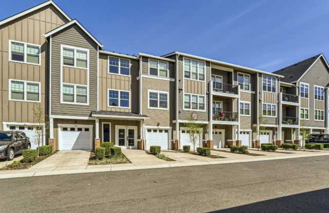 Beautifully Updated Bethany Condo with Private Patio Backing to Greenspace  Prime Location! photos photos