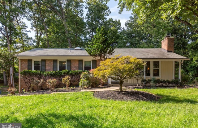 306 BROADLEAF DRIVE NE - 306 Broadleaf Drive Northeast, Vienna, VA 22180