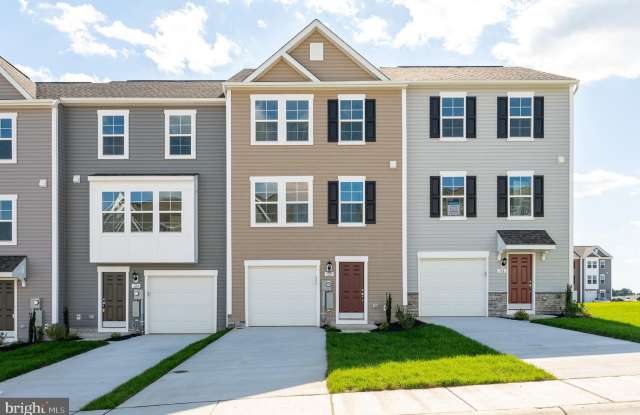 120 TUXFORD ROAD - 120 Tuxford Road, Berkeley County, WV 25419