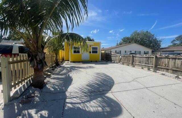 413 N E Street - 413 North E Street, Lake Worth, FL 33460 413 N E Street - 413 North E Street, Lake Worth, FL 33460