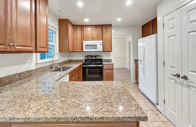 5704 CAPTAIN JONES Court Gallery 4