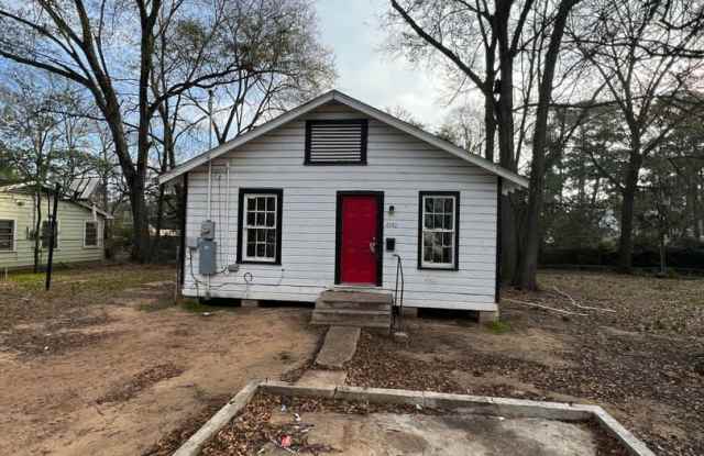 3 Bedroom ready to go with Central Air and Heat!! - 4540 Southern Avenue, Shreveport, LA 71106