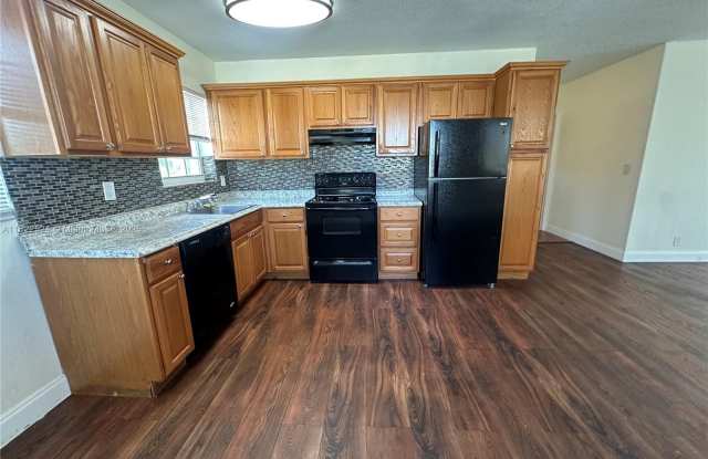 5420 NE 22nd Ter photos photos