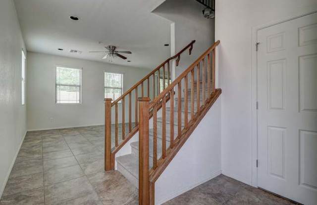 3010 East Dunbar Drive Gallery 4