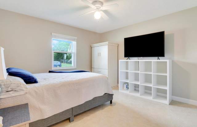 302 Southeast Lancaster Avenue photos photos