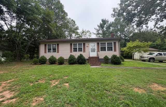 Adroable two bedroom house in Appomattox County! Must see! Gallery 1