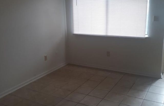 2 bedroom / 1 bath condo photos photos