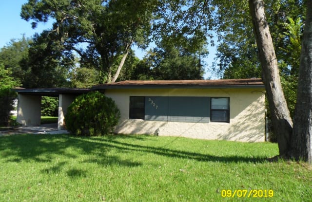 5327 Baycrest RD - 5327 Baycrest Road, Jacksonville, FL 32205