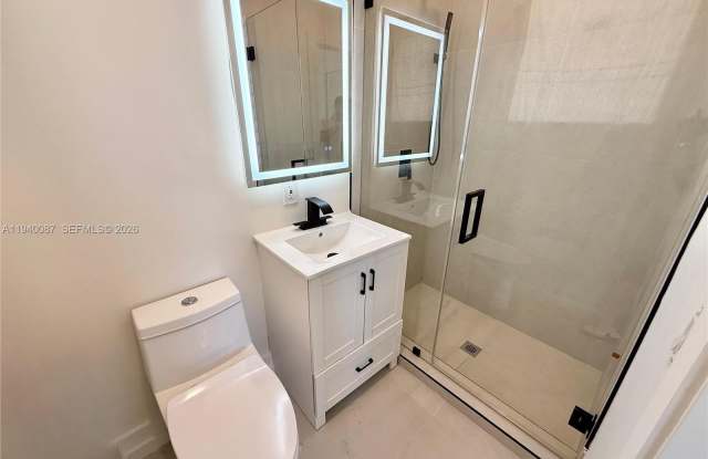 1535 West Ave photos photos