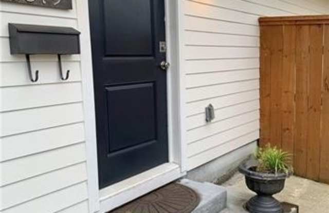 6579 LOUISVILLE Street Gallery 1