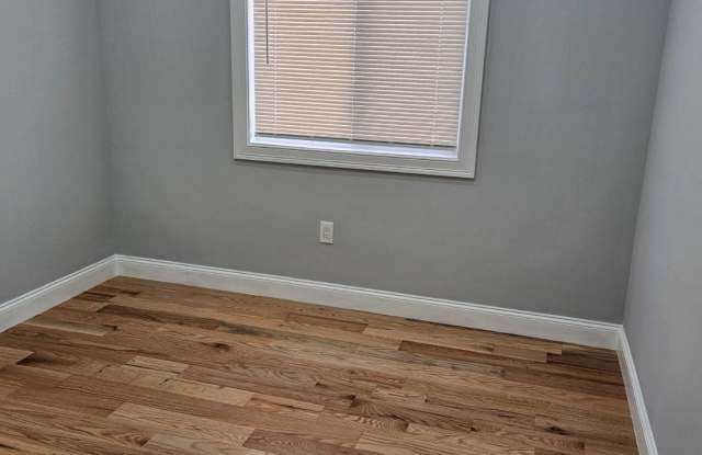 108-27 171st Pl Gallery 4