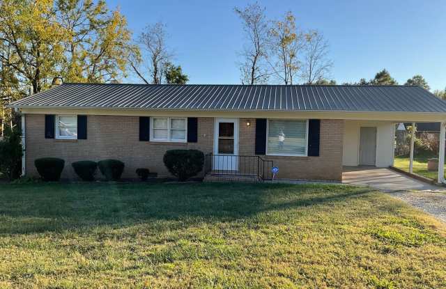 Home For Rent with Carport - 1324 Pressley Drive, Lincoln County, NC 28092