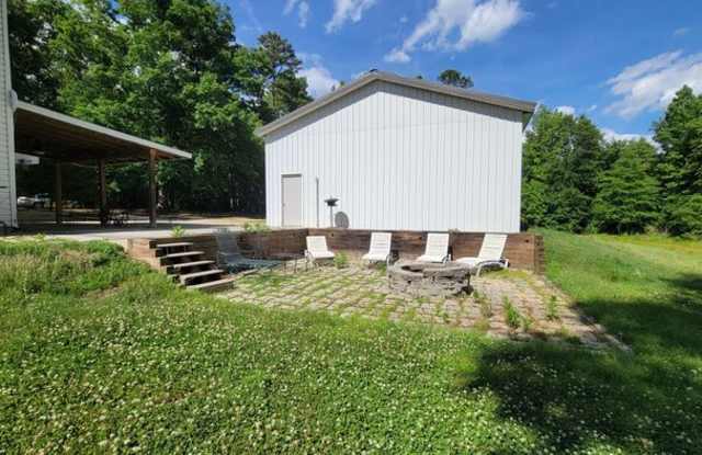 1611 Fairview Road Gallery 4