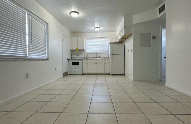 Modern Apartments  Near Jackson Hospital: 1-3 Bedroom Options Gallery 1