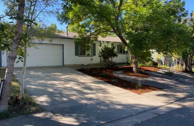 Beautiful Boulder Ranch Style Home with Large Lot for Lease! photos photos