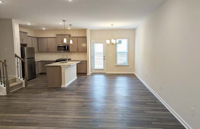 1527 Smoky Mountains Street Gallery 4