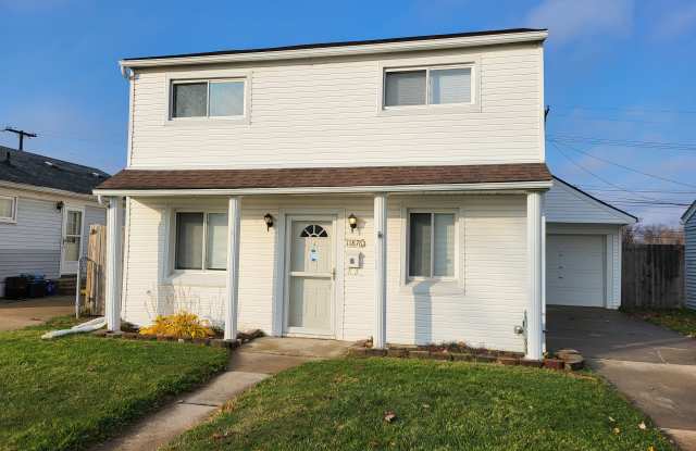 11876 Grant St - 11876 Grant Street, Riverview, MI 48193