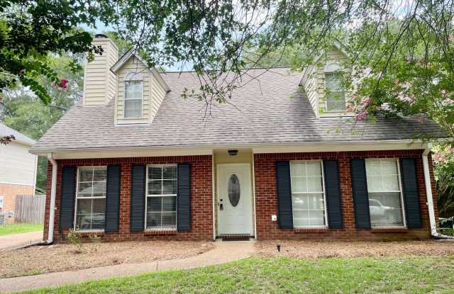 Charming 3 Bedroom Home in Madison – Bonus Room & Large Private Backyard! photos photos Charming 3 Bedroom Home in Madison – Bonus Room & Large Private Backyard! photos photos