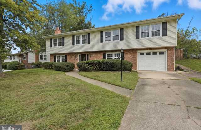 13111 ORLEANS STREET - 13111 Orleans Street, Lake Ridge, VA 22192