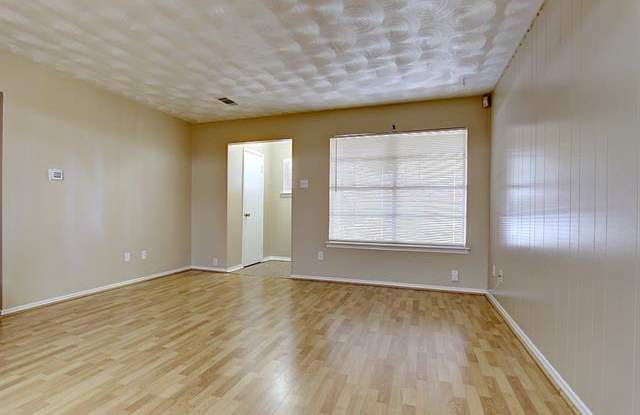 7030 Kingsbury Drive Gallery 2