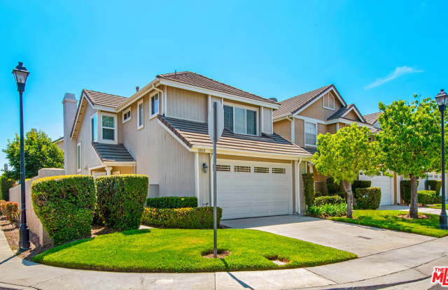 8800 DARTFORD PL - 8800 Dartford Place, Inglewood, CA 90305