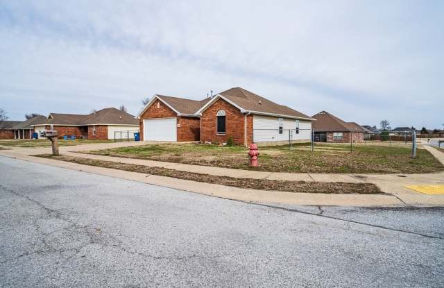 550 Washburn Drive Gallery 2