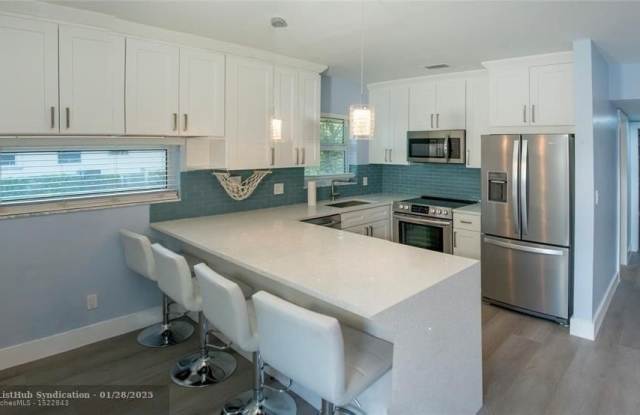 1991 NE 32nd St - 1991 Northeast 32nd Street, Lighthouse Point, FL 33064
