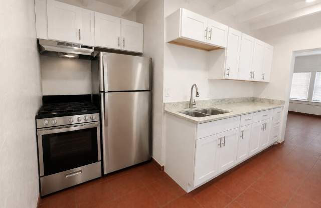 2955 N Cherry Avenue - 2 Gallery 1