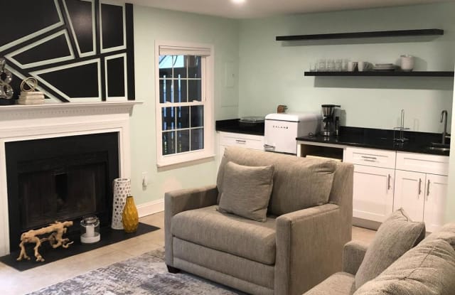1725 STOURBRIDGE COURT - 1725 Stourbridge Court, Lake Arbor, MD 20721