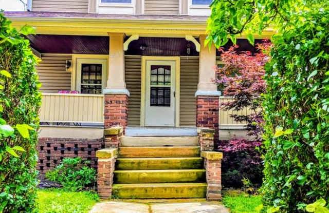 4613 Spokane Avenue - UP photos photos