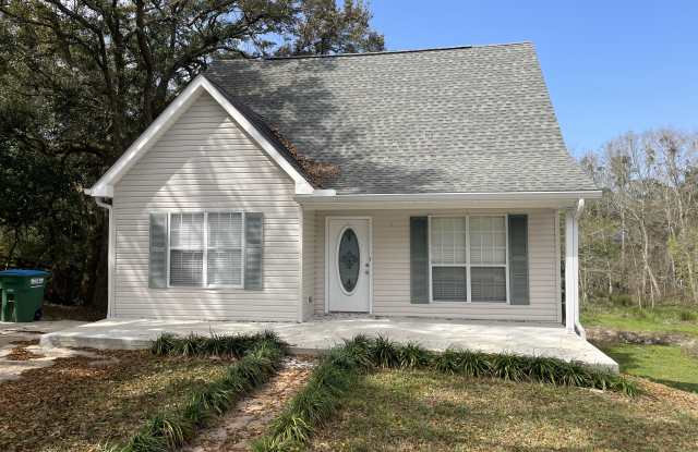 13 Fleetwood Pl - 13 Fleetwood Place, Ocean Springs, MS 39564