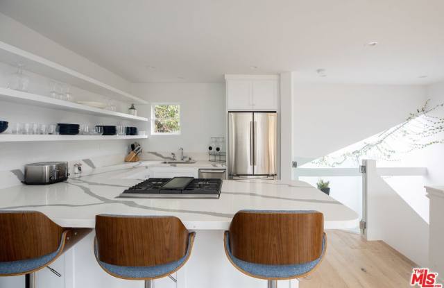 29233 Heathercliff Rd Gallery 1