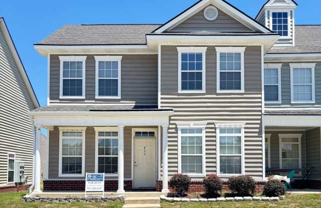 **MANAGERS SPECIAL 250 OFF FIRST MONTH RENT** Spacious 4-Bedroom Home - Available for Rent! photos photos