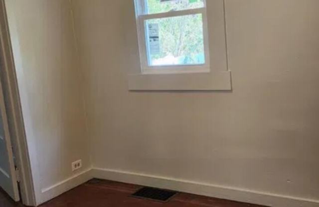 838 Breeze Street Gallery 3