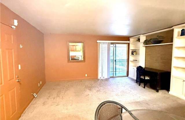 5041 RIVER GLEN Drive Gallery 3