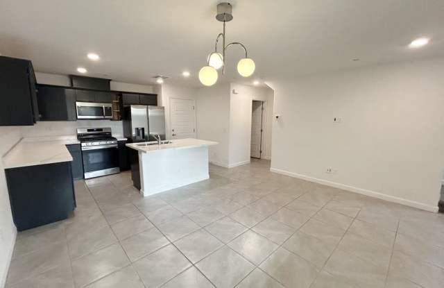 3447 Grecian Queen Avenue Gallery 2