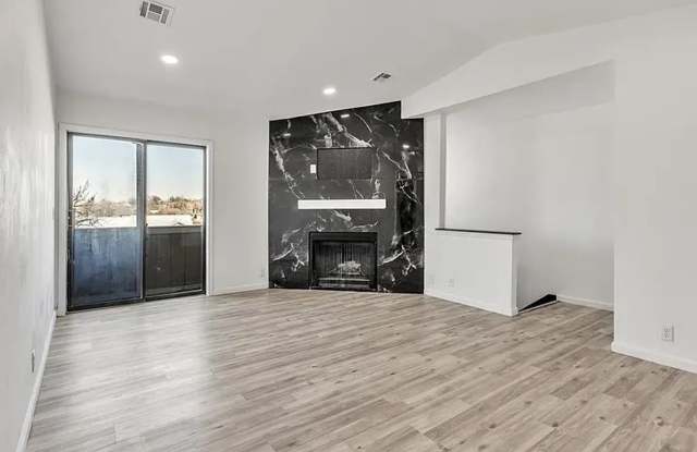 Stunning 2BD/2BTH Condo with easy access to the highway. photos photos