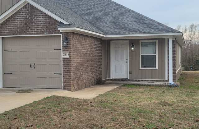 2 Bed 2 Bath Duplex In Alma - *Coming Mid February* - **MOVE IN SPECIAL - $1 First Month Rent** photos photos