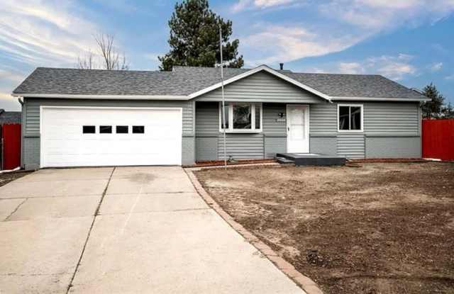 Beautifully Remodeled 2 Bed 1 Bathroom Home! photos photos