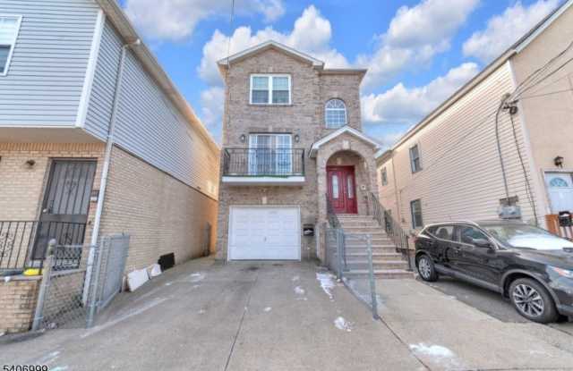 210 Port Ave photos photos