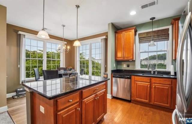 6214 Brookhaven Court Gallery 2
