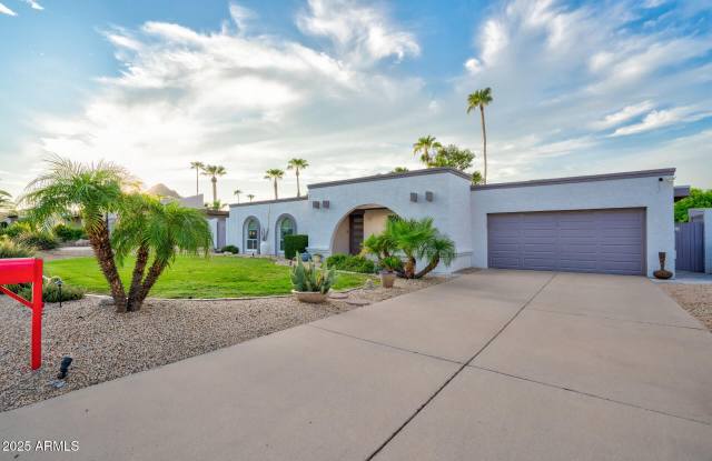 2532 E DESERT COVE Avenue photos photos