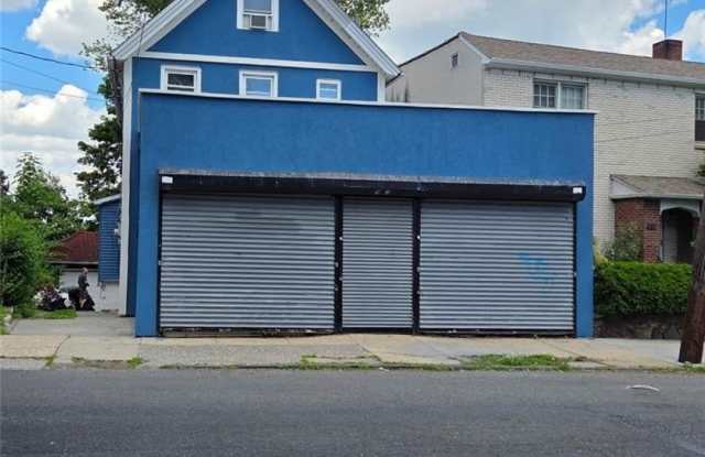 943 Castleton Avenue Gallery 3