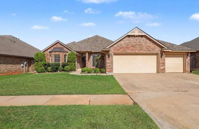 2709 SW 97th Court Gallery 1